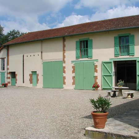 Bed and Breakfast Les Malvaux Huriel Esterno foto