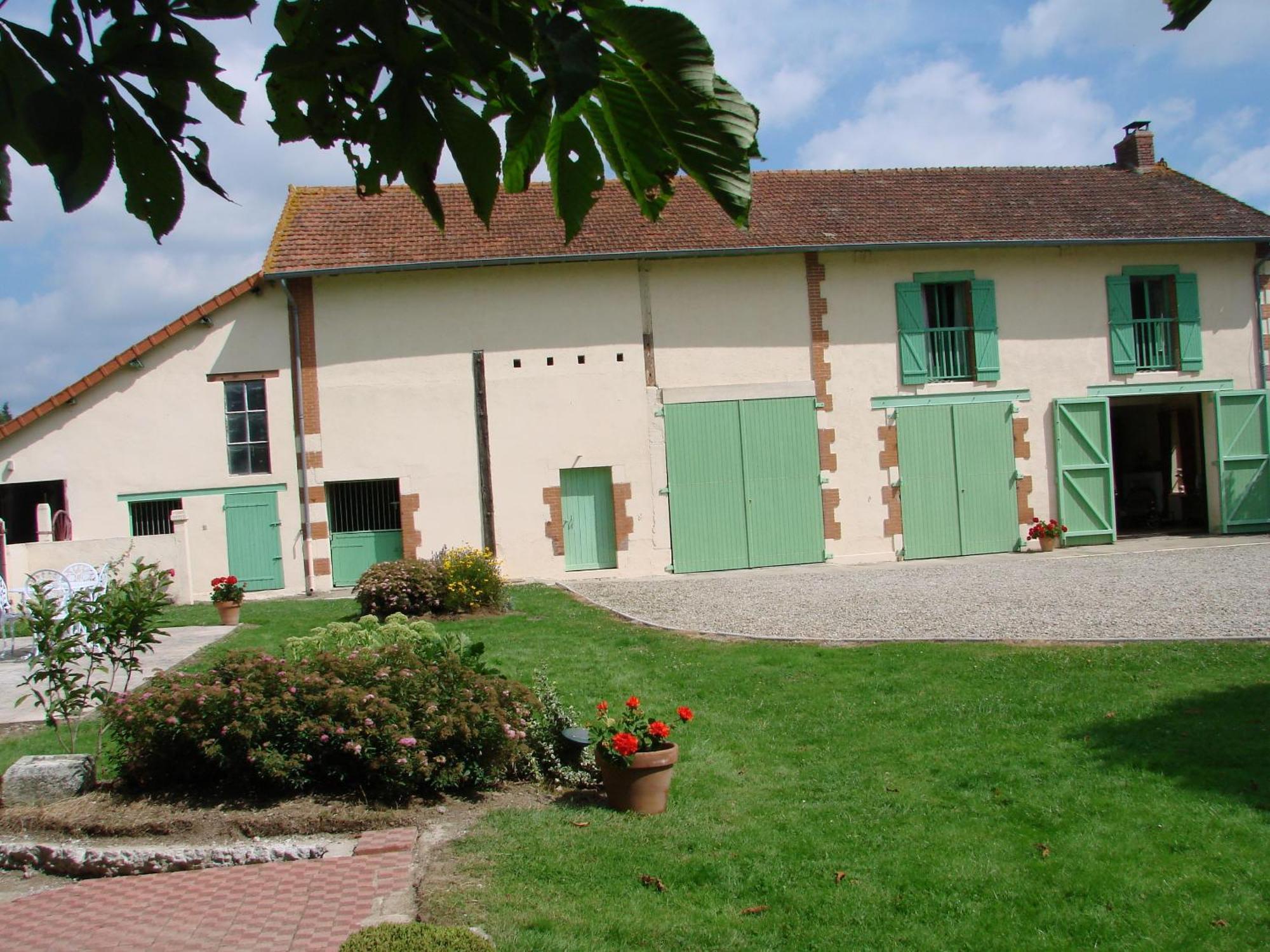 Bed and Breakfast Les Malvaux Huriel Esterno foto