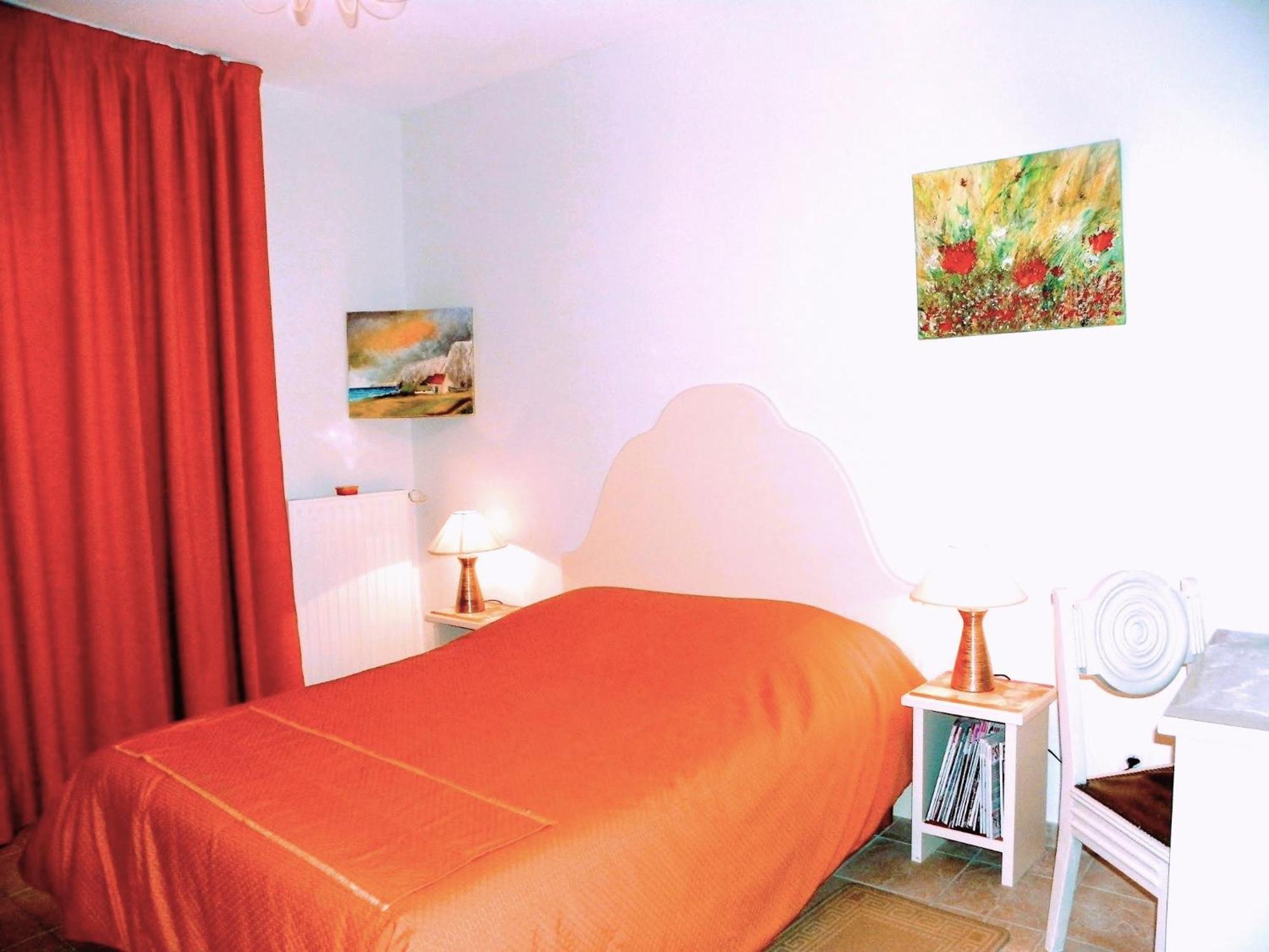 Bed and Breakfast Les Malvaux Huriel Esterno foto