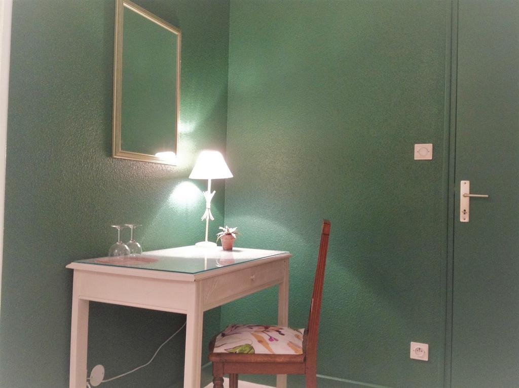 Bed and Breakfast Les Malvaux Huriel Esterno foto